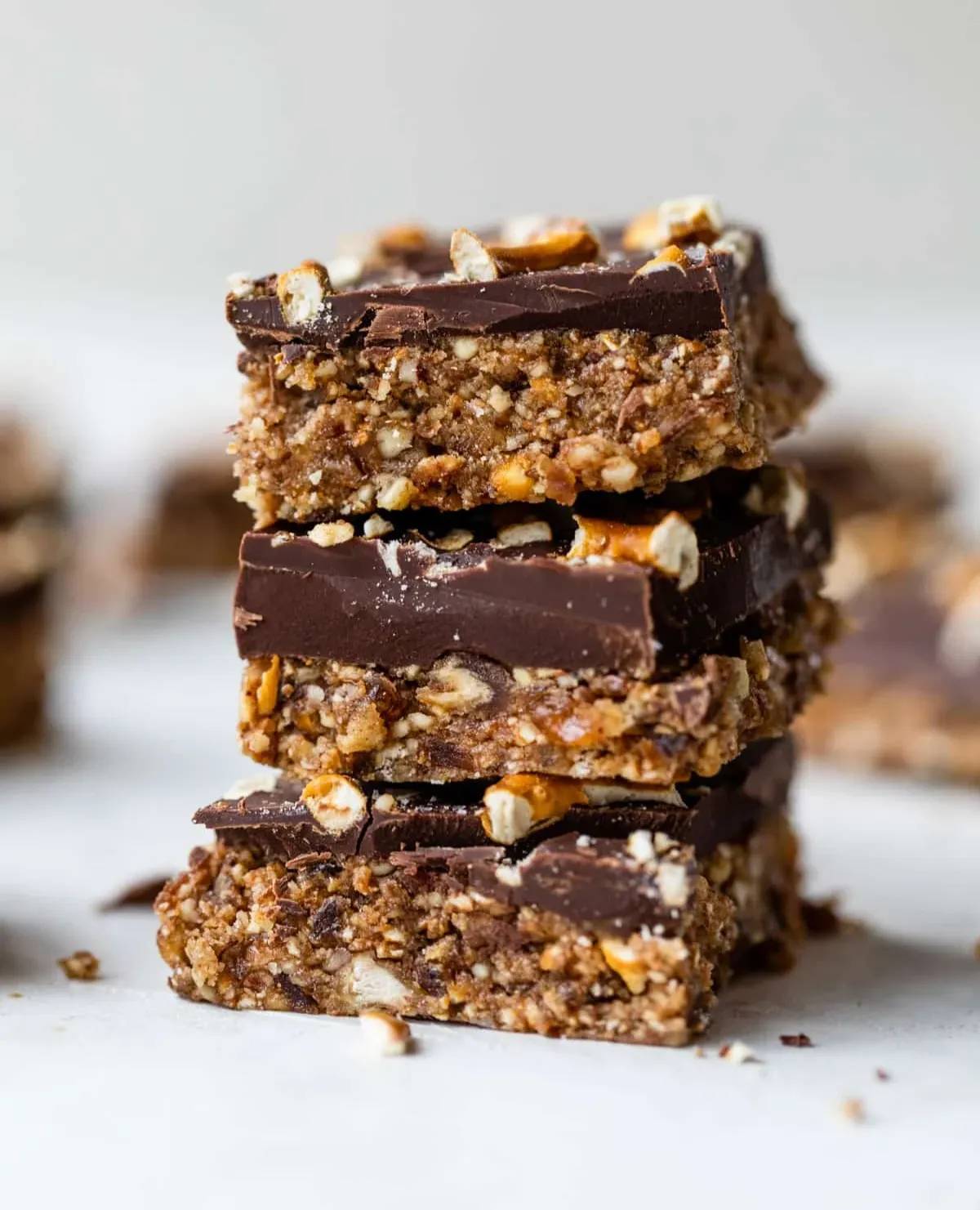 No Bake Chocolate Pretzel Bars