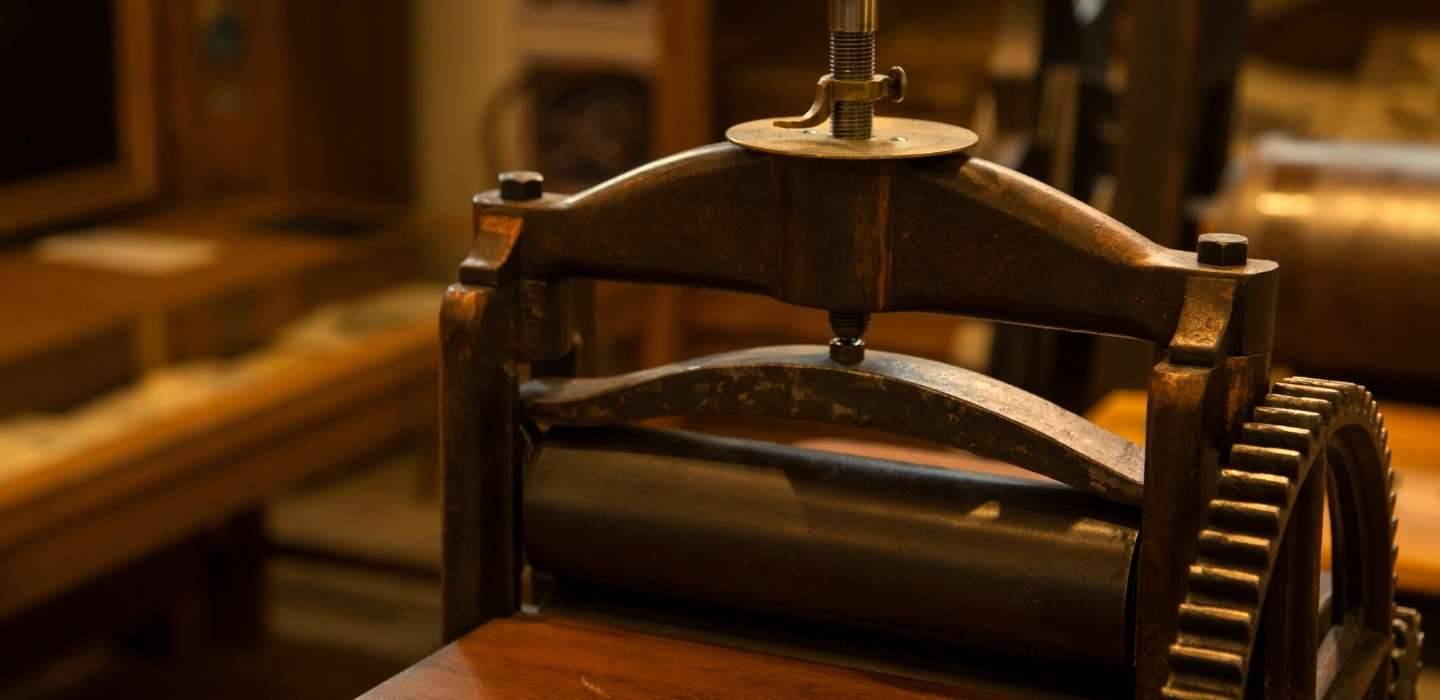  The Self-Publishing Art Revolution: How Independent Artists Are Building Profitable Careers