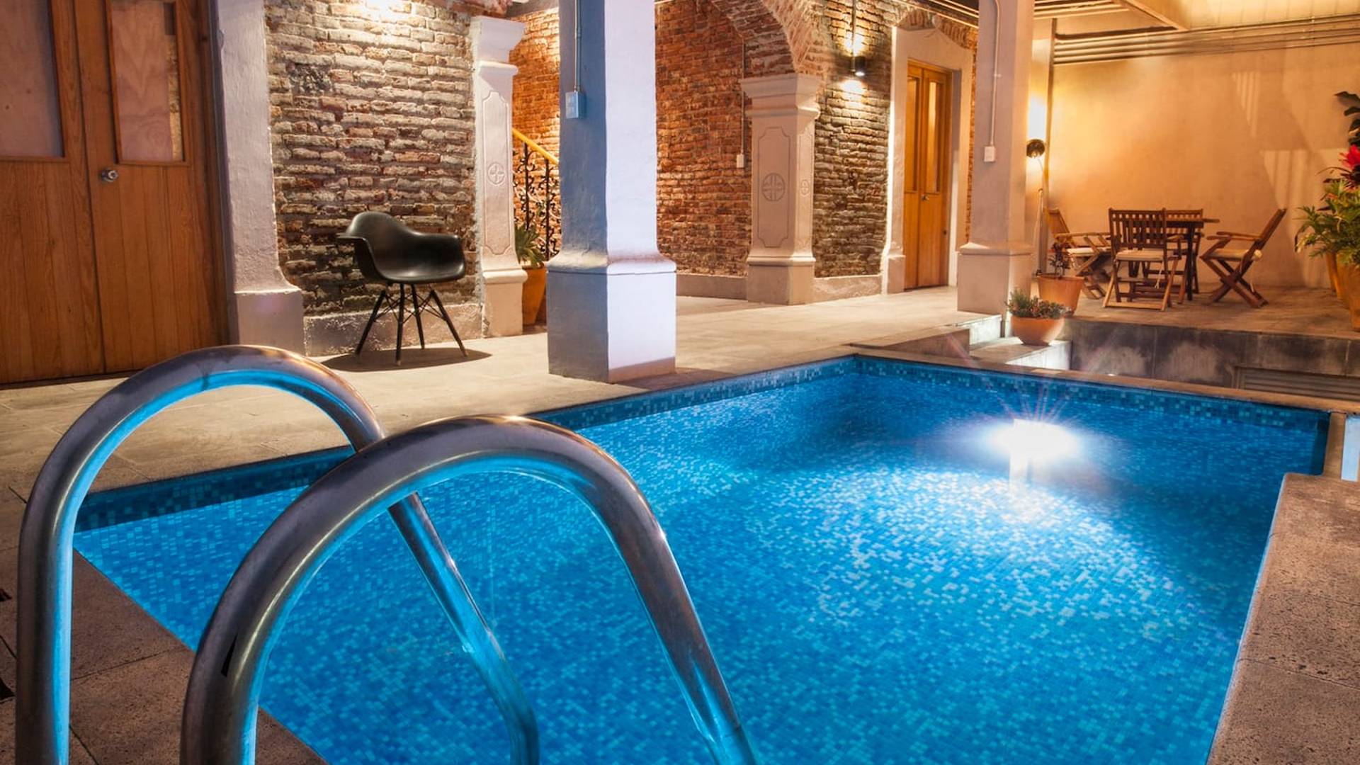 Unamorada House - Charming Villa in the Heart of Downtown Queretaro