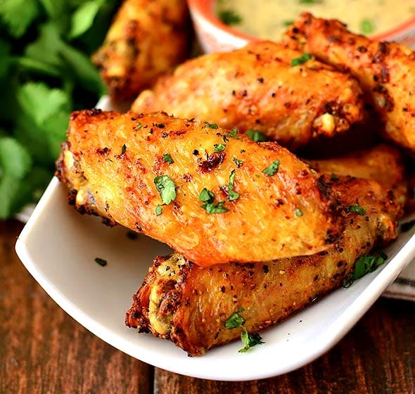 plate of air fryer chicken wings