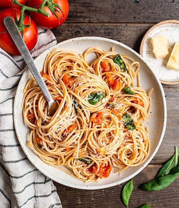 plate of pasta pomodoro