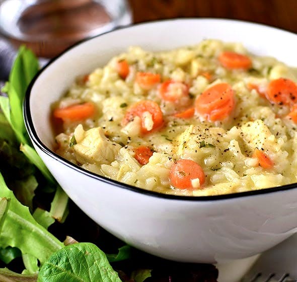 bowl of one pot chicken and rice