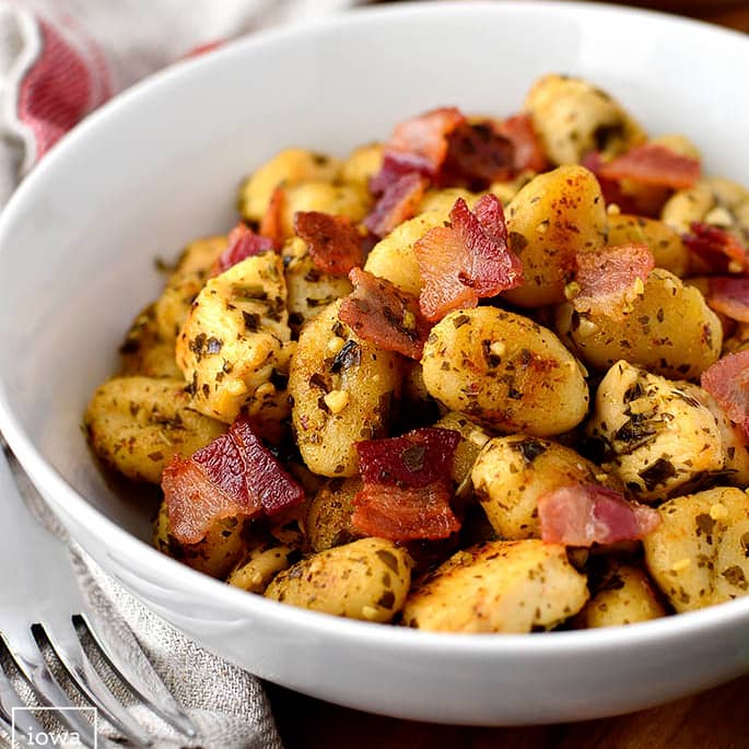 crispy chicken bacon pesto gnocchi