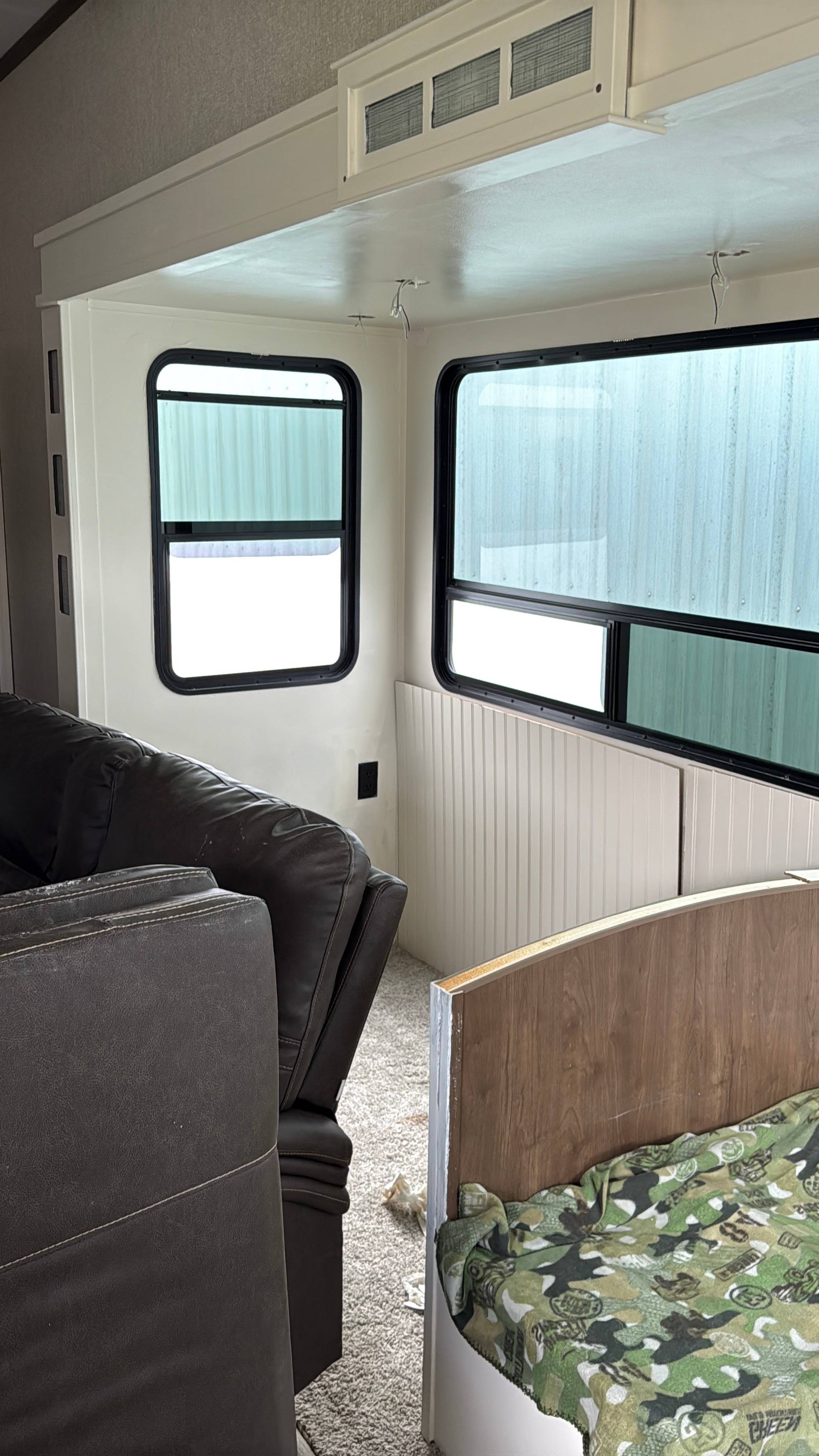 Camper Renovations in the Heat! + Powerful AI Tools for only $15 per month!