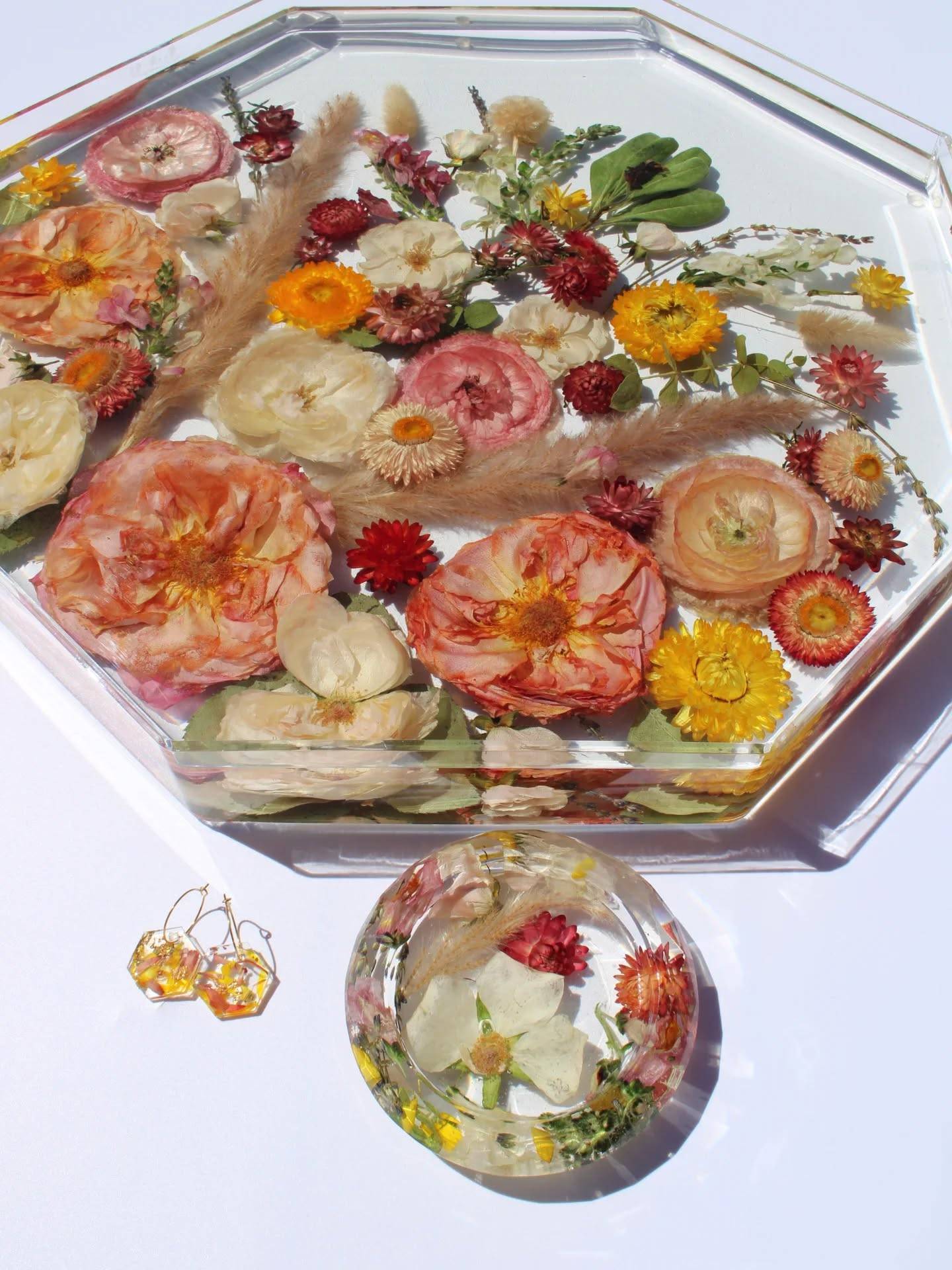 Samira's collection 🤍

A simple way to turn meaningful flowers into keepsakes that can be kept, displayed, and remembered.

Florist: @flowersfromkara 

Tap the link in bio to view our preservation options and booking details.

#flowerpreservation #resinkeepsake #weddingbouquet #newmexicowedding #designsbymaha