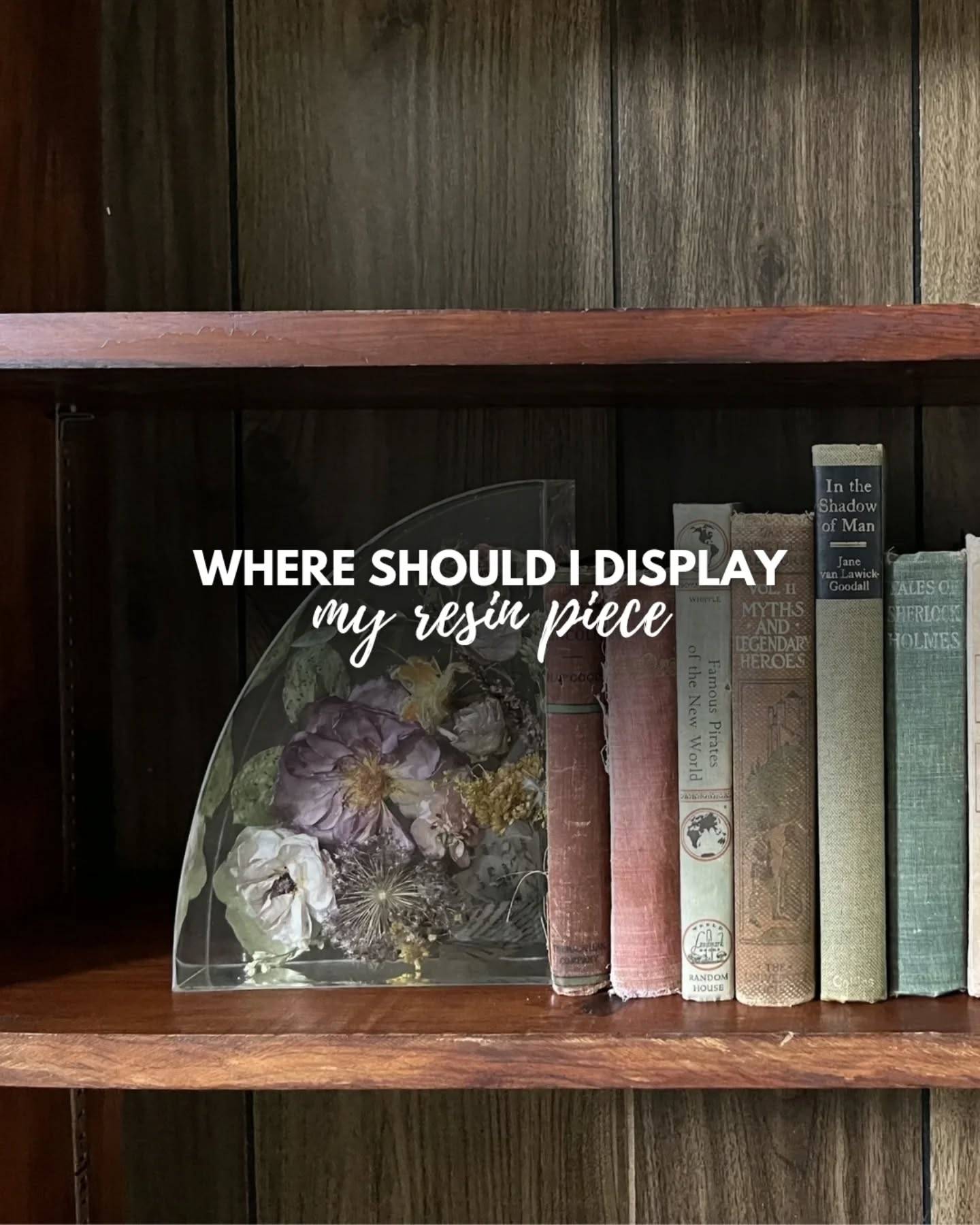 Resin pieces are easy to display since they can stand on their own.
Choose a spot you enjoy looking at, but avoid direct sunlight to protect the clarity of the resin.

You can reach out anytime to create a keepsake for your bouquet or milestone flowers. Or tap the link in bio.