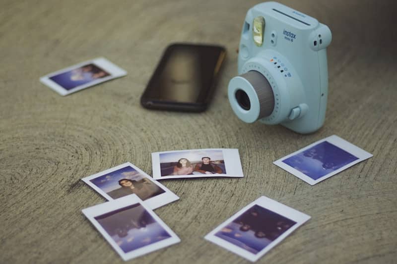 How do Instant Cameras work!?