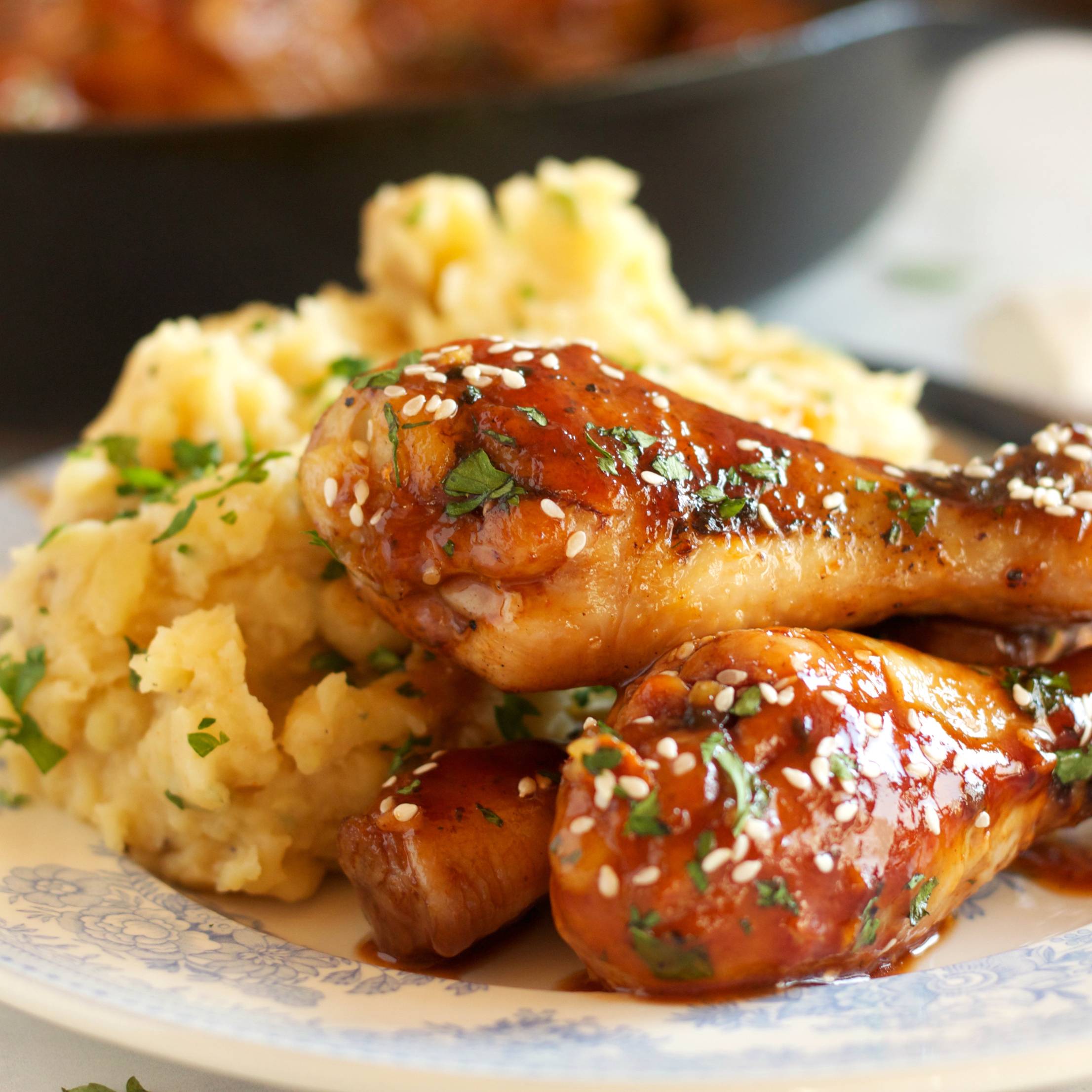 honey garlic chicken drumsticks with mashed potatoes