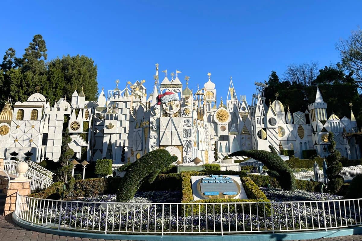 it's a small world holiday in disneyland