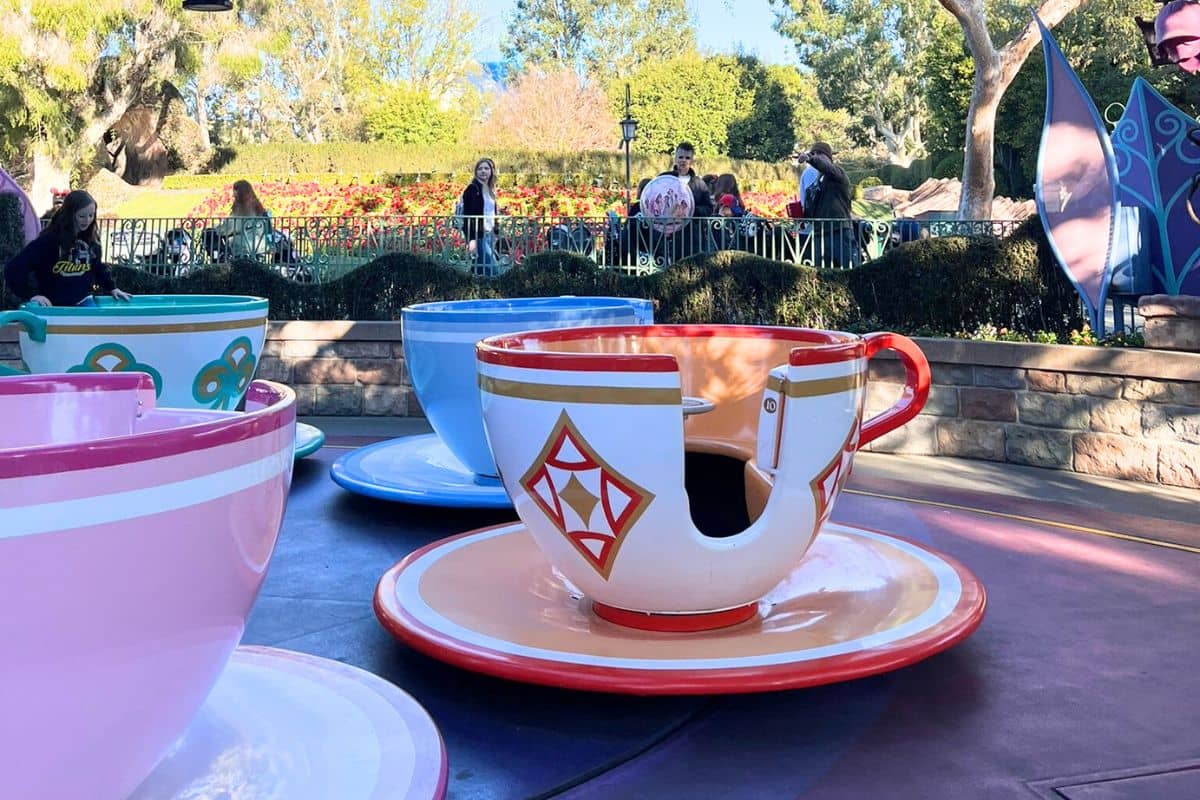 mad tea party attraction at disneyland