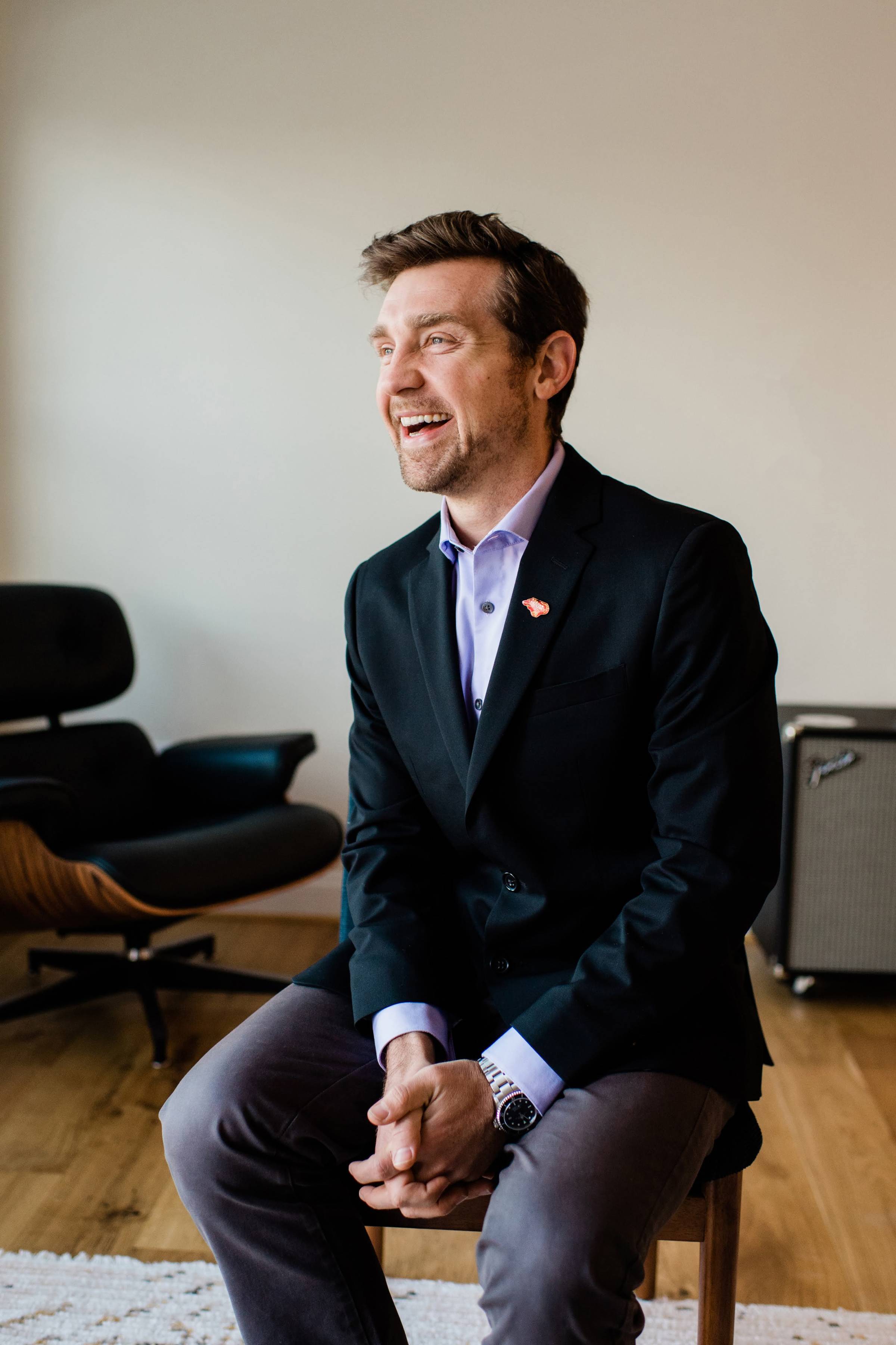 Headshot of the author Darren Murph.
