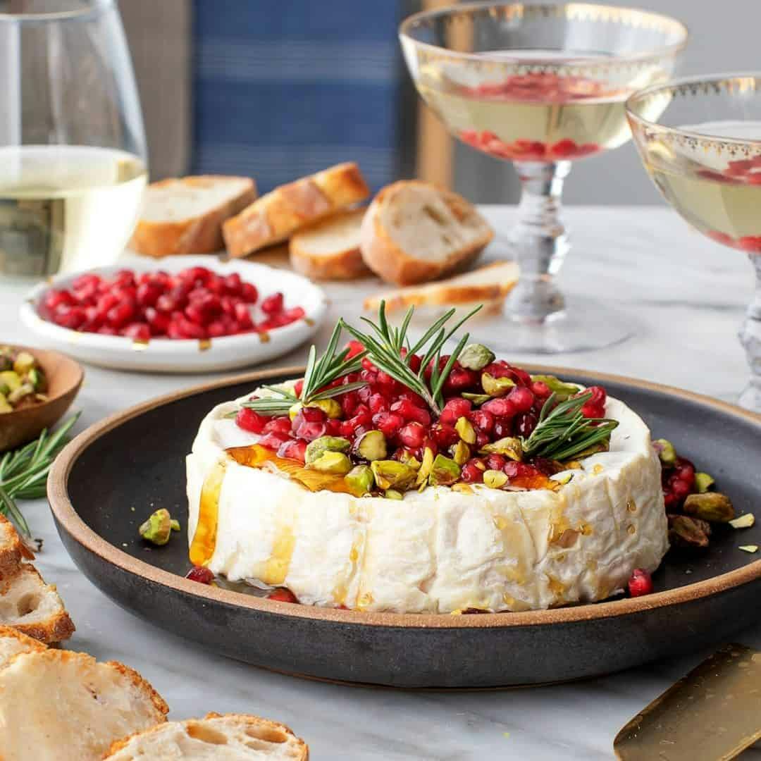 Baked brie with pomegranates and pistachios