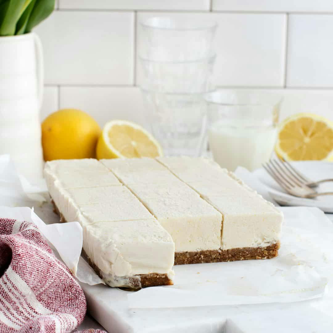 Creamy vegan lemon bars