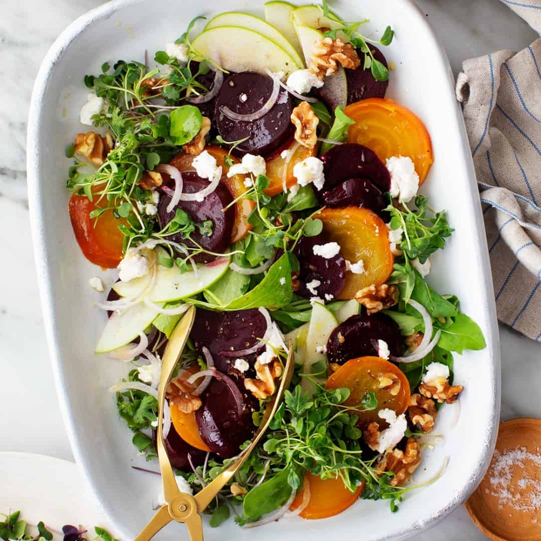 Beet salad with goat cheese and balsamic