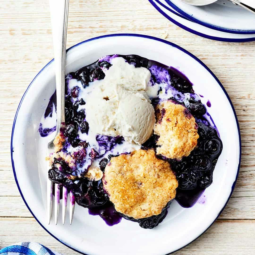 Blueberry cobbler with vanilla ice cream