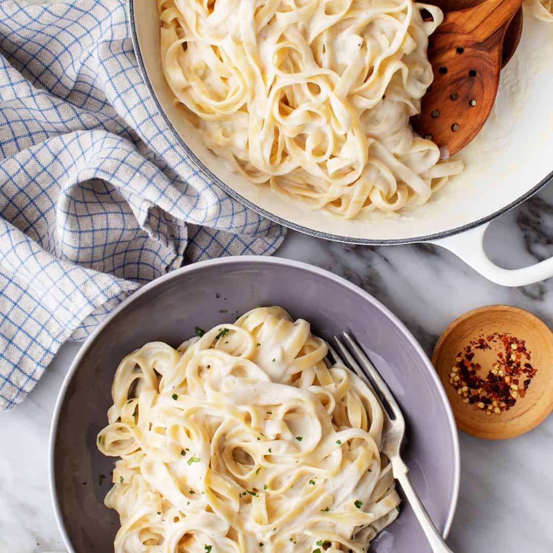 Vegan Alfredo sauce with fettuccine