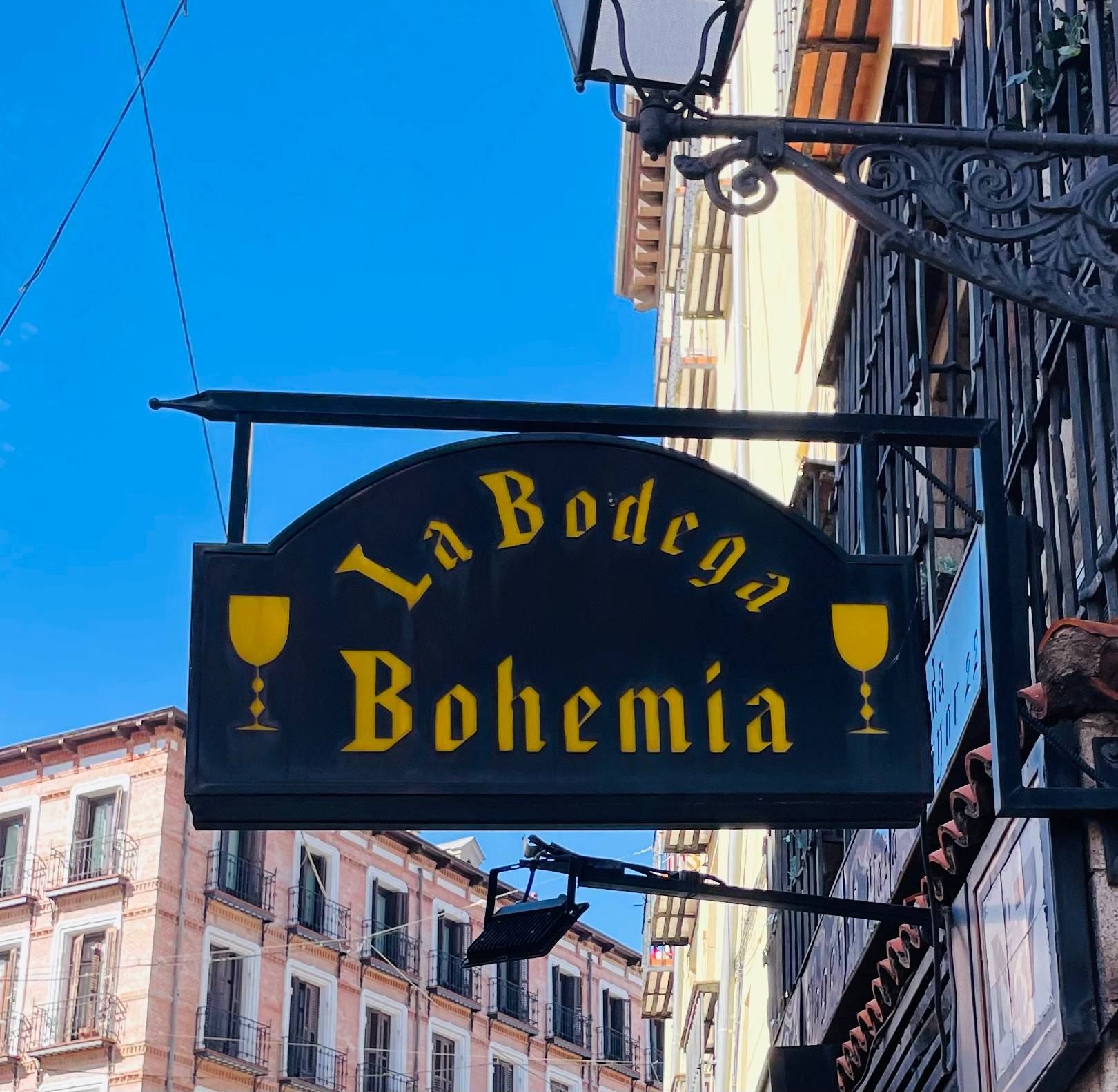 Bodega Signs 