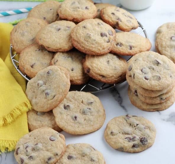 🍪how to score FREE cookies TODAY for National Chocolate Chip Cookie Day ...