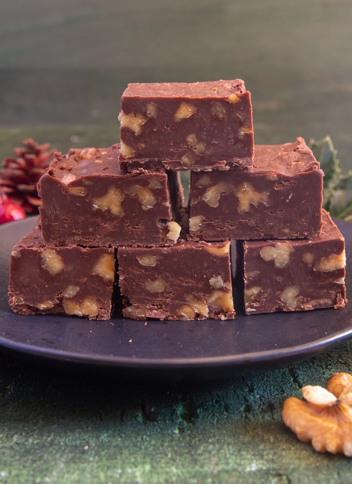 6 pieces of fudge stacked.