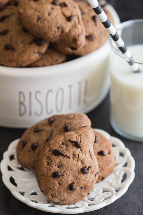 Gocciole Italian double chocolate chip cookies on a plate.