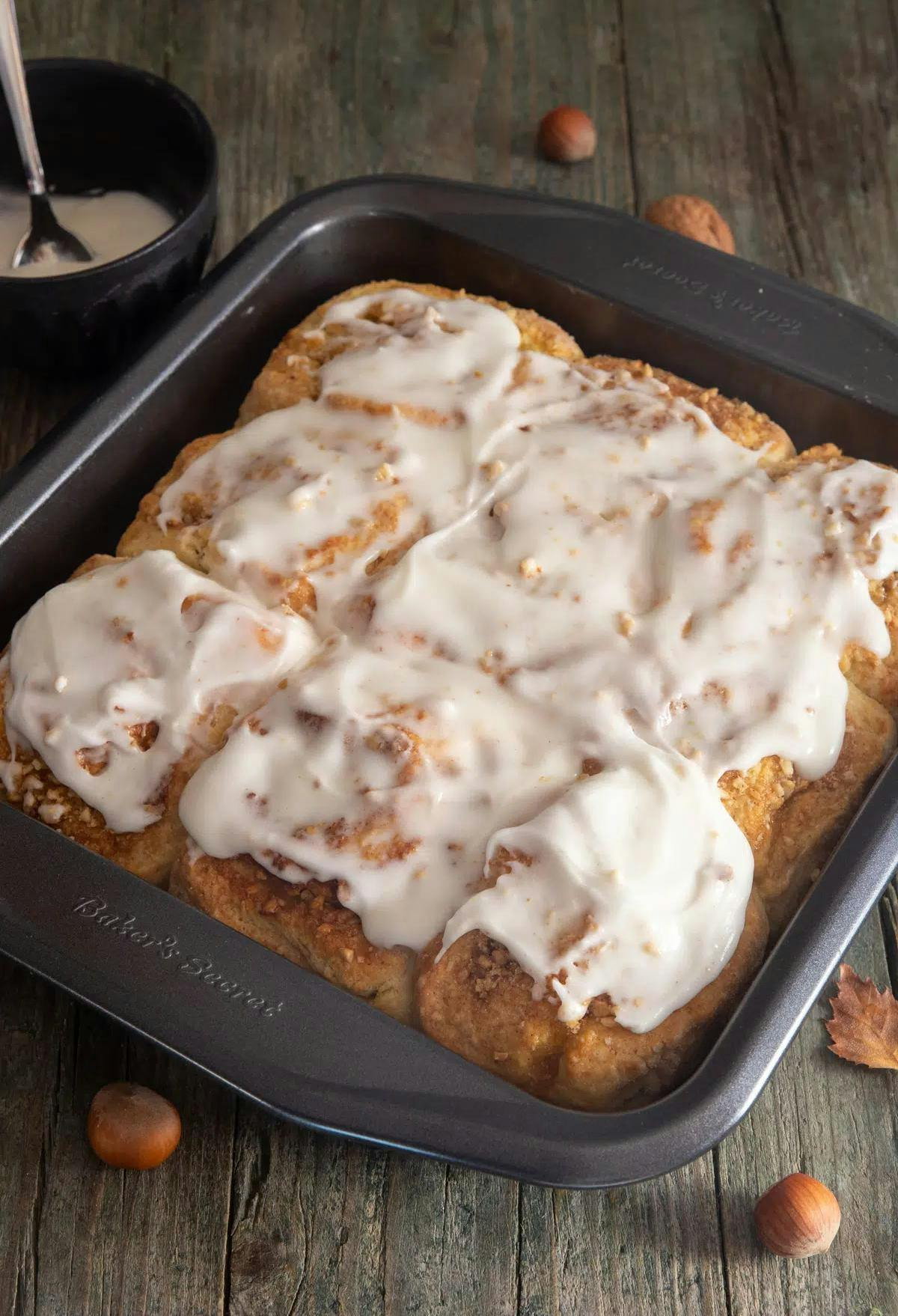 No Yeast Cinnamon rolls in a pan.