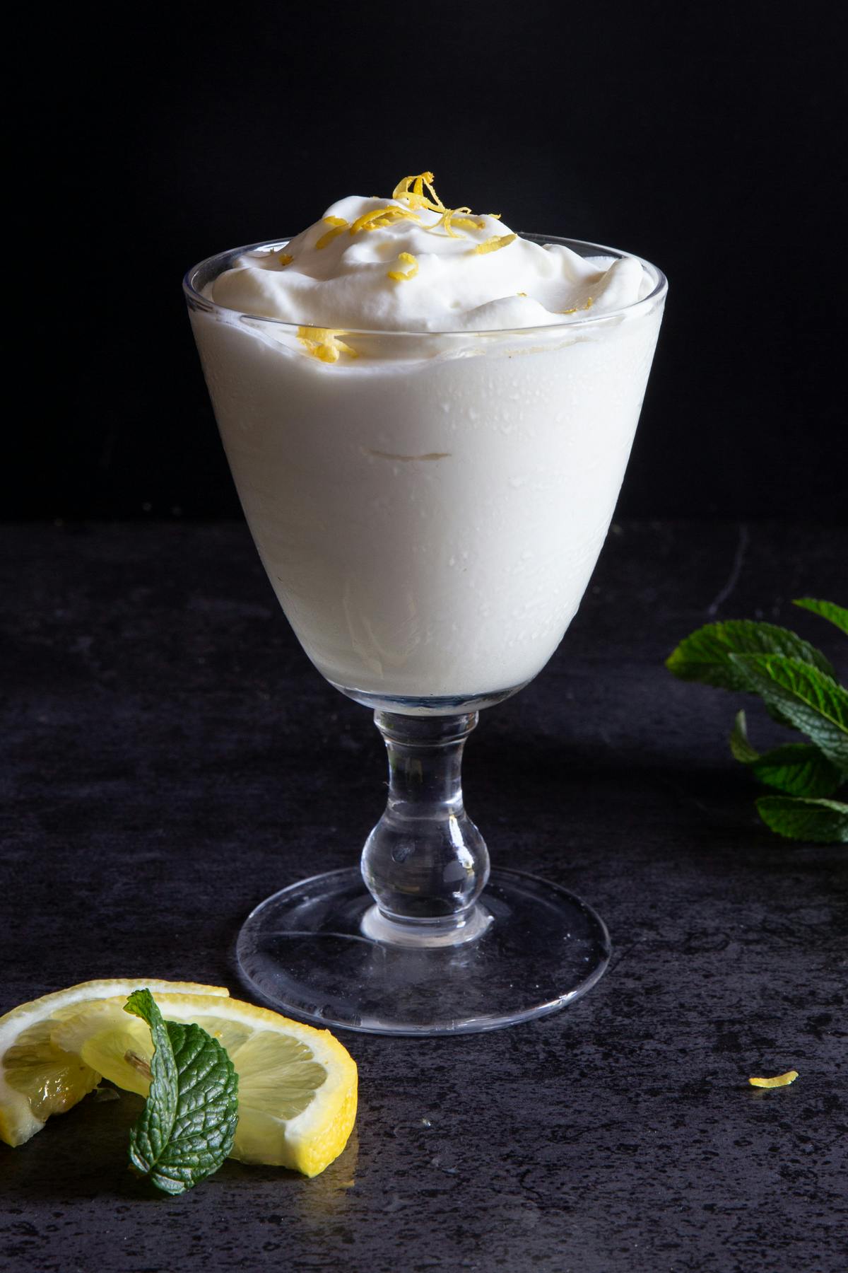 Creamy frozen limoncino in a glass.