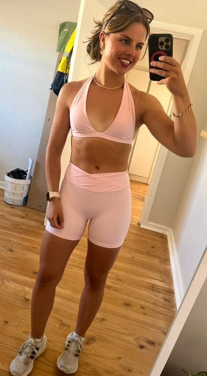 Bella before her 12-week transformation