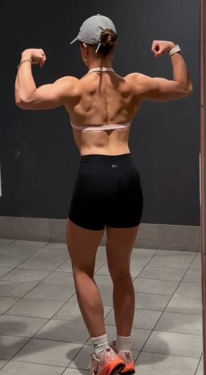 Bella after 12 weeks, back pose