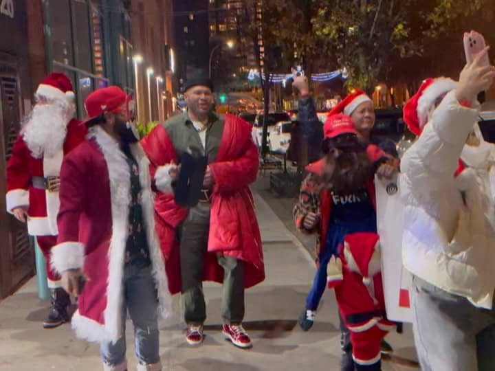 2024 South Bronx SantaCon: Happy Hour 🎅🏽🍺
Friday, December 13th, 2024

📍 @hudsonsmokehousebx 

#bxsantacon #southbronxsantacon #jsilvaevents
