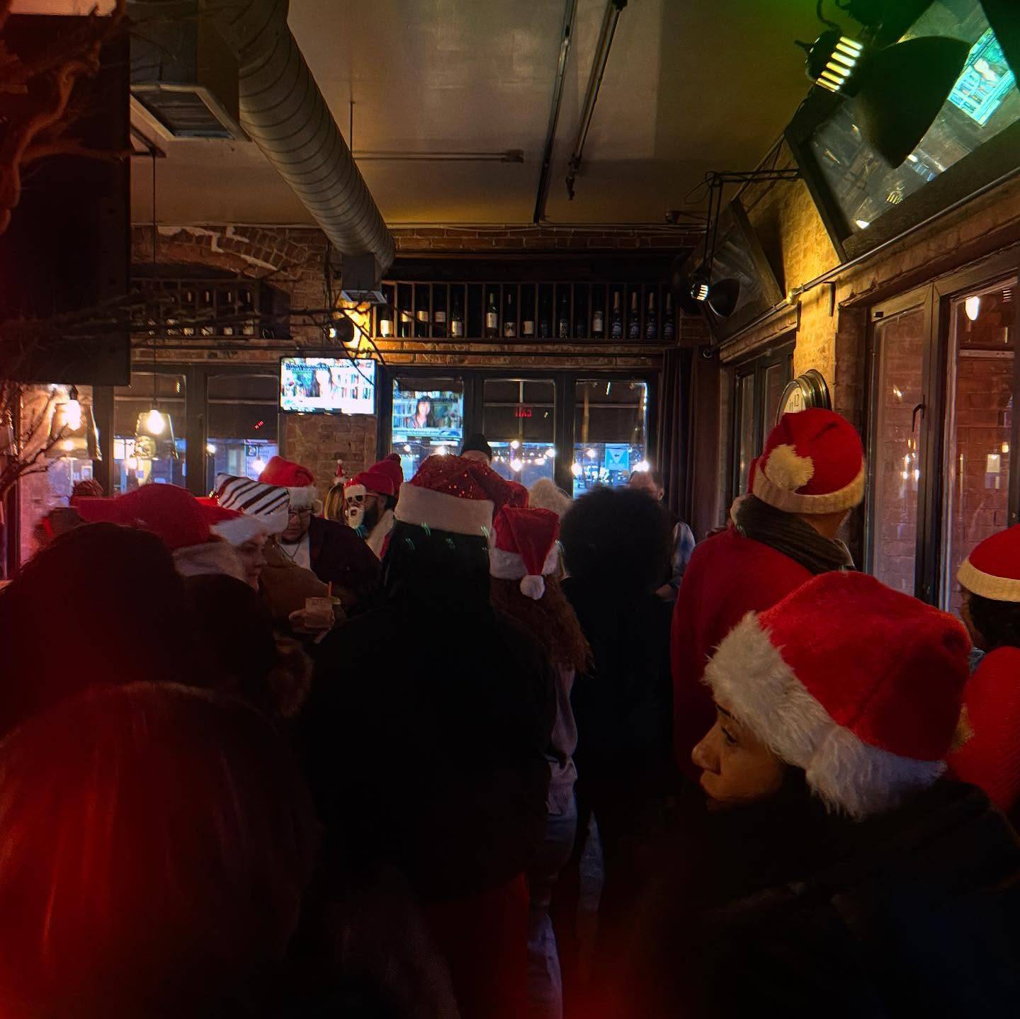 2024 South Bronx SantaCon: Happy Hour 🎅🏽🍺
Friday, December 13th, 2024

📍 @charlies_bar_kitchen 

#bxsantacon #southbronxsantacon #jsilvaevents