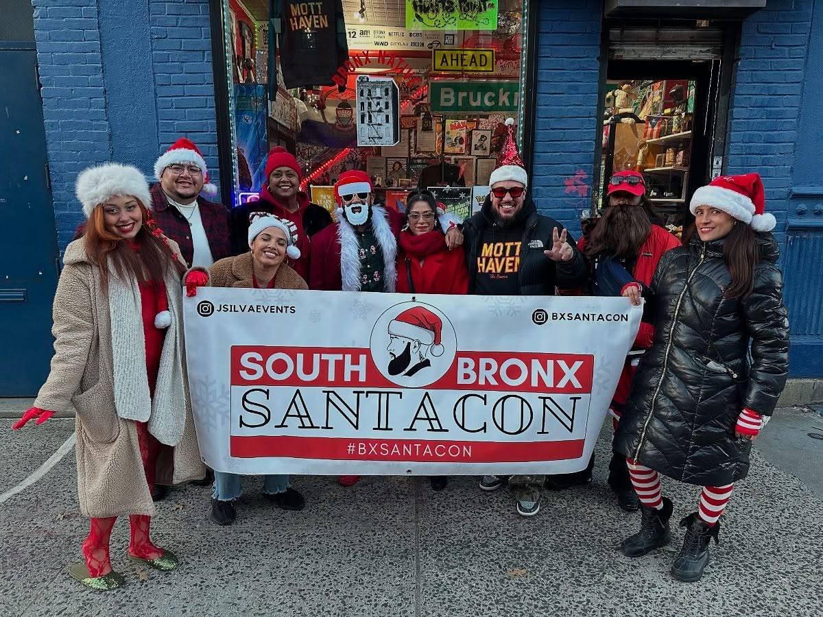 2024 South Bronx SantaCon: Happy Hour 🎅🏽🍺
Friday, December 13th, 2024

📍 @thebronxnative shop

#bxsantacon #southbronxsantacon #jsilvaevents