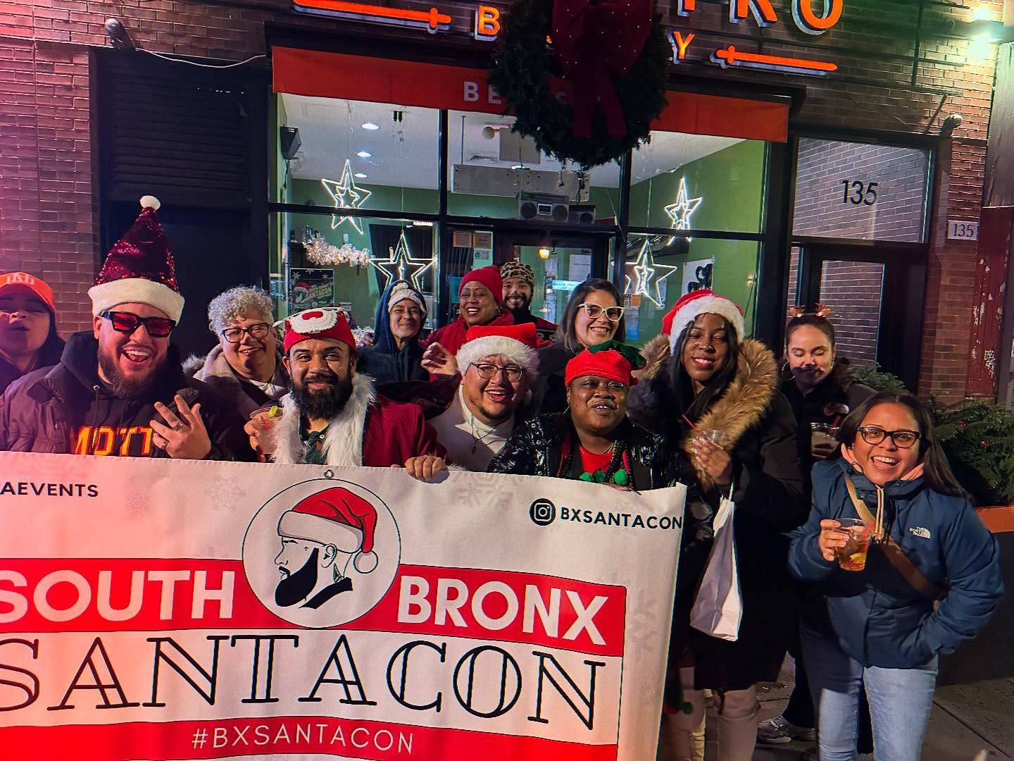 2024 South Bronx SantaCon: Happy Hour 🎅🏽🍺
Friday, December 13th, 2024

📍 @beatstronyc 

#bxsantacon #southbronxsantacon #jsilvaevents