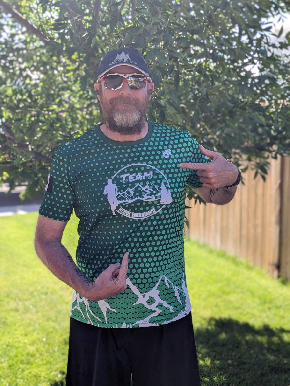 Team Redde Endurance Kit running shirt