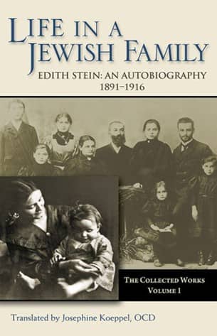 A large family in an old-fashioned photography