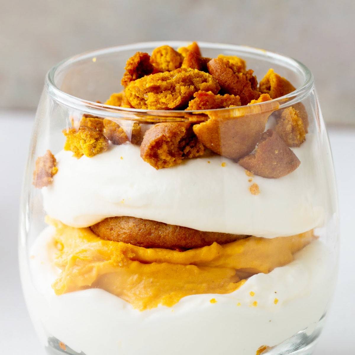 Glass with pumpkin cream trifle. 