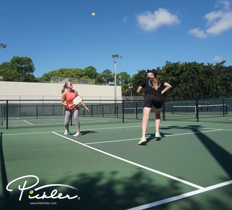 3 TIPS TO PREVENT THE LOBBER FROM LOBBING THE PICKLEBALL
