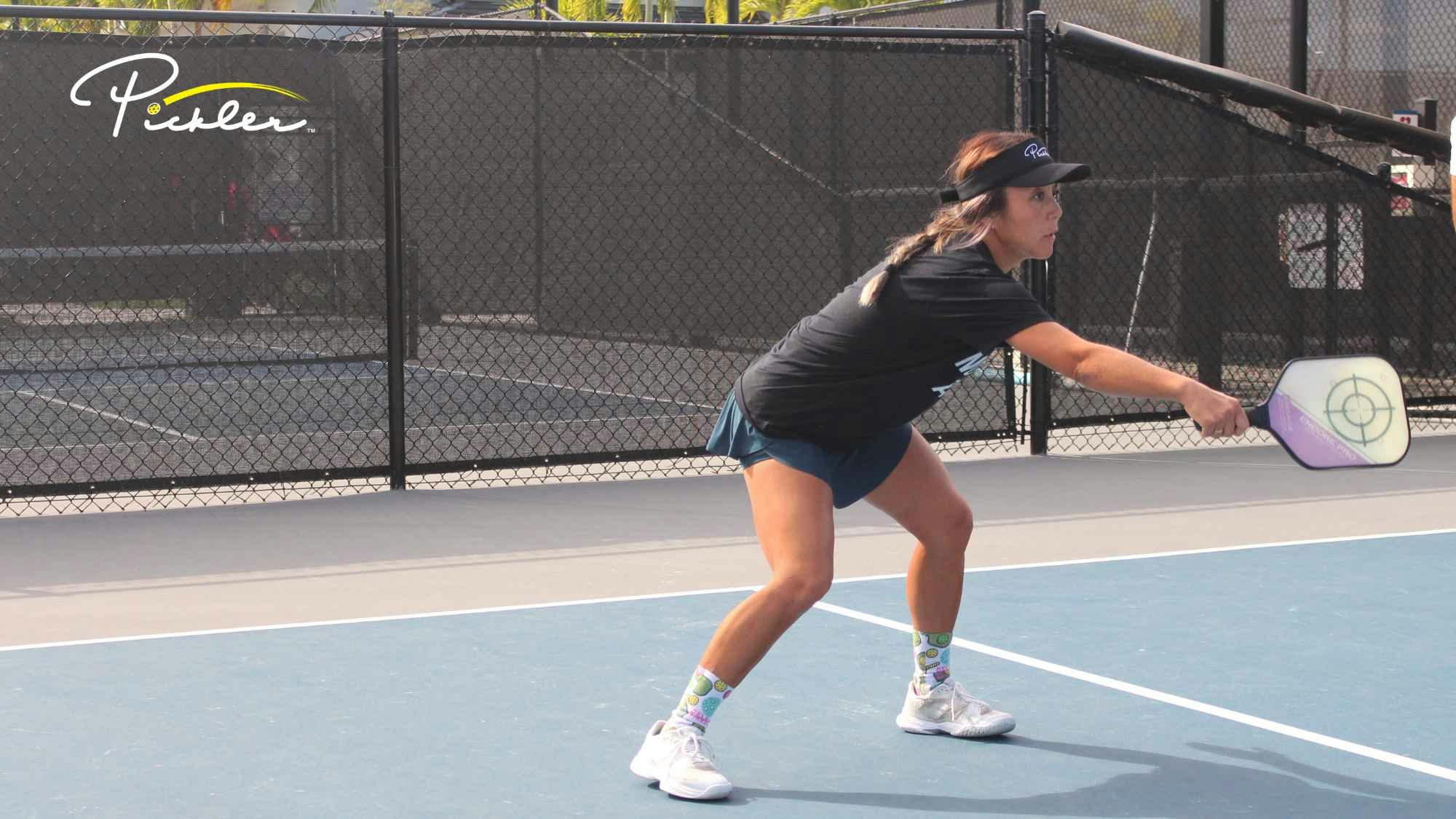 Should You Switch Hands on the Pickleball Court?