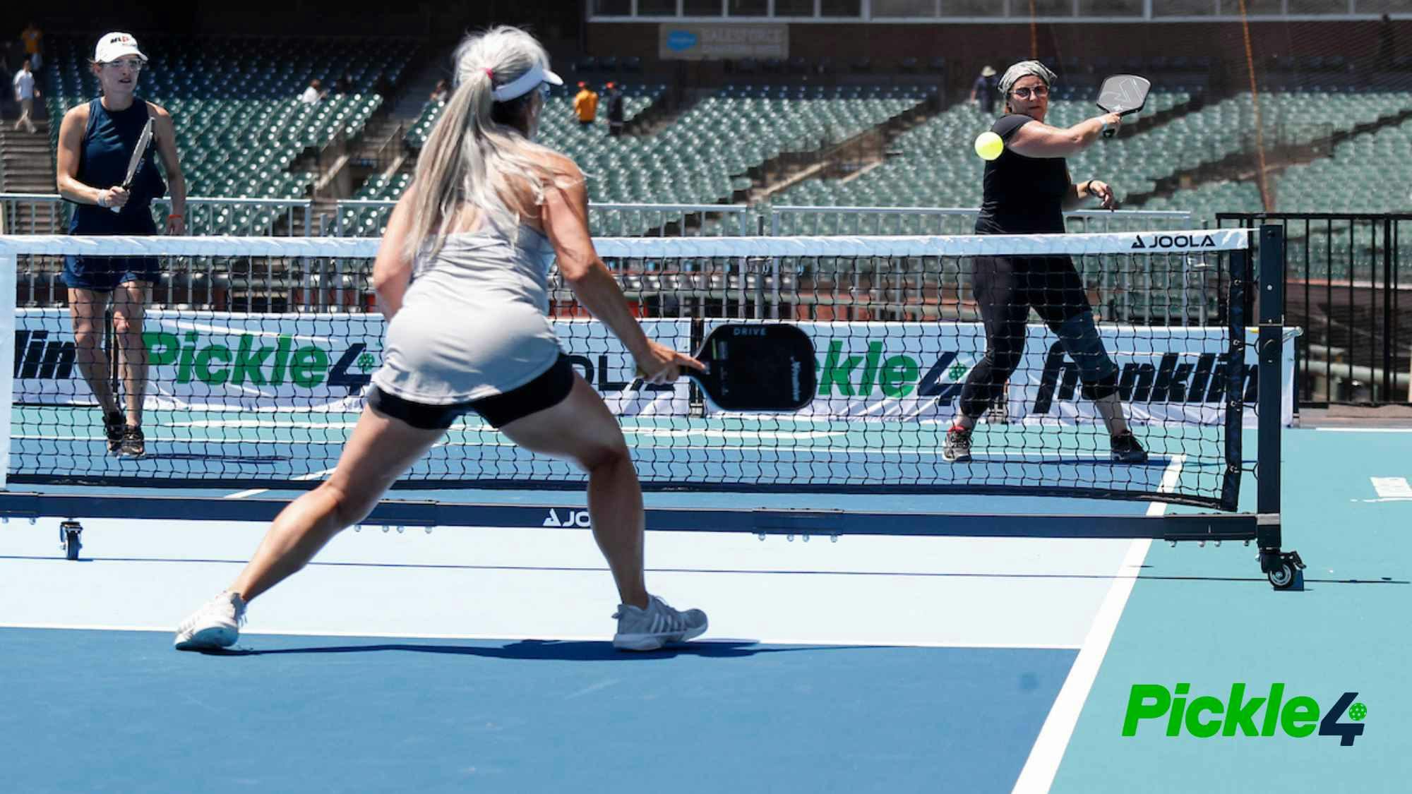 BLOCK OR COUNTERATTACK? WHAT IS THE DIFFERENCE & WHEN TO USE ON THE PICKLEBALL COURT