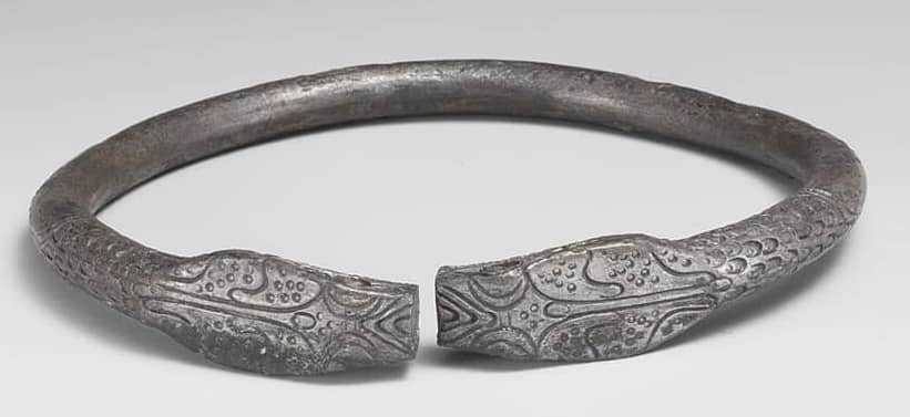 Engraved silver bracelet