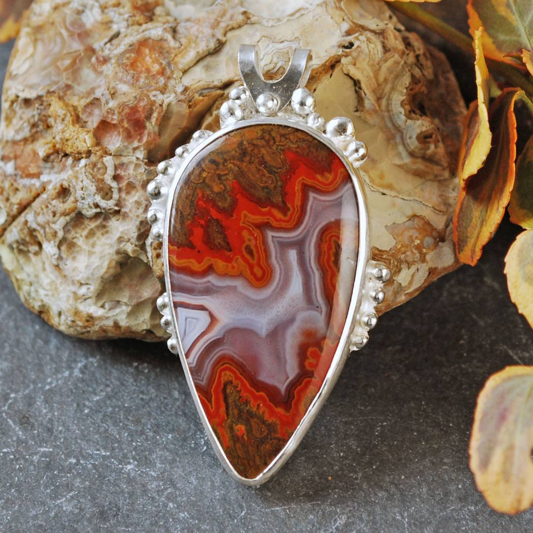 Moroccan Seam Agate pendant