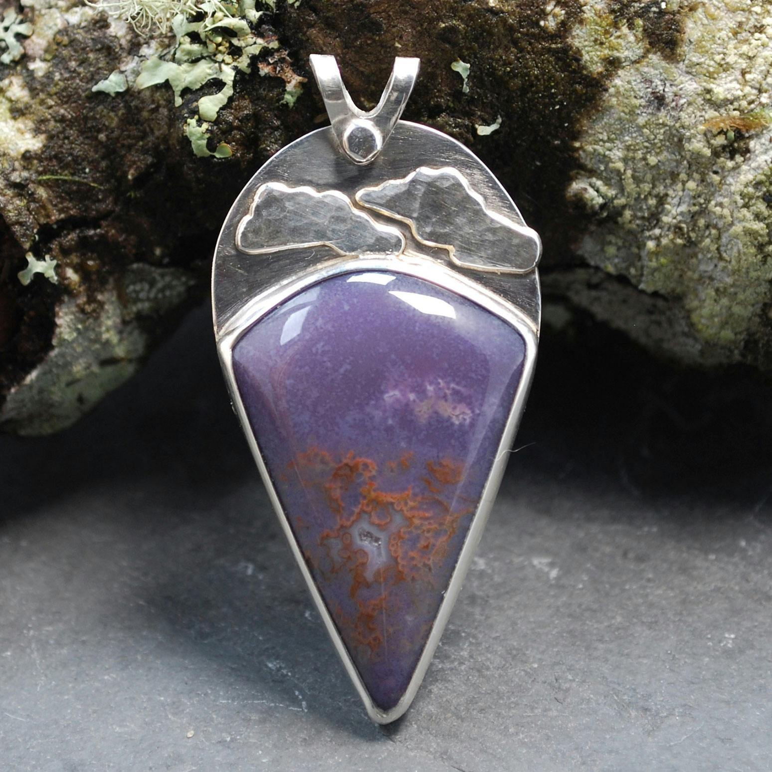 Burro Creek agate pendant