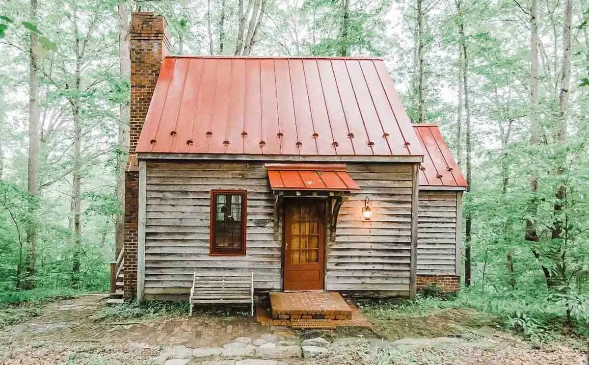 Renovated 1800s Log Cabin