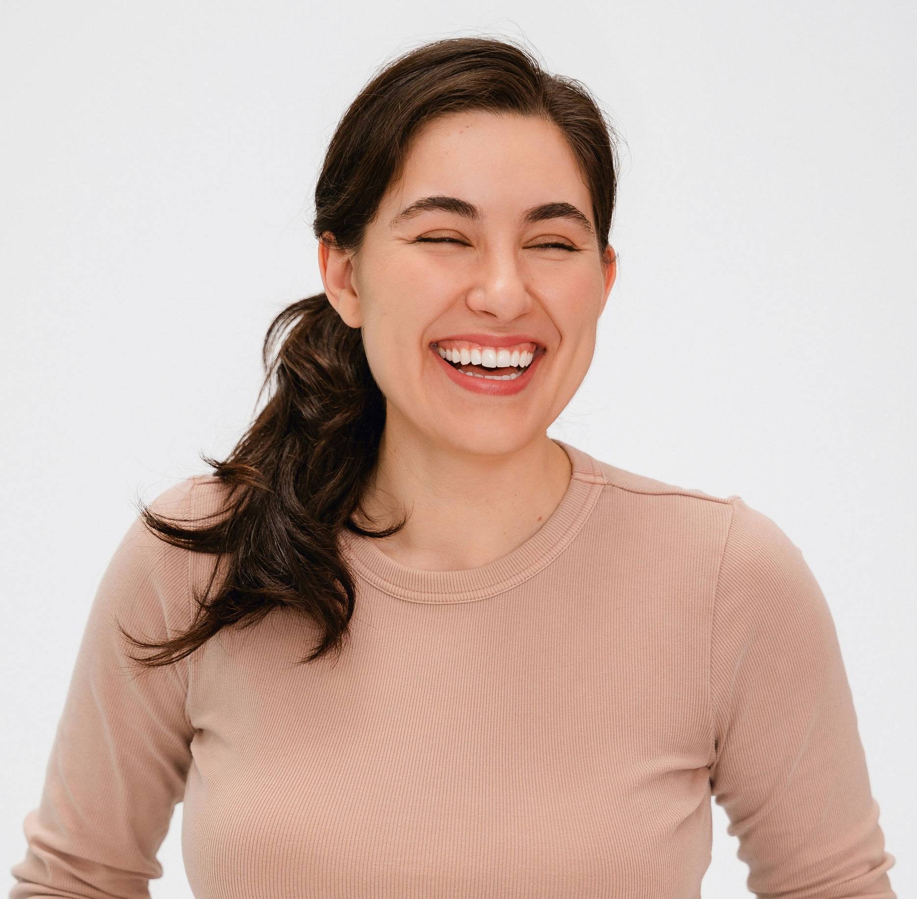 Monauar Lutfi smiling brightly