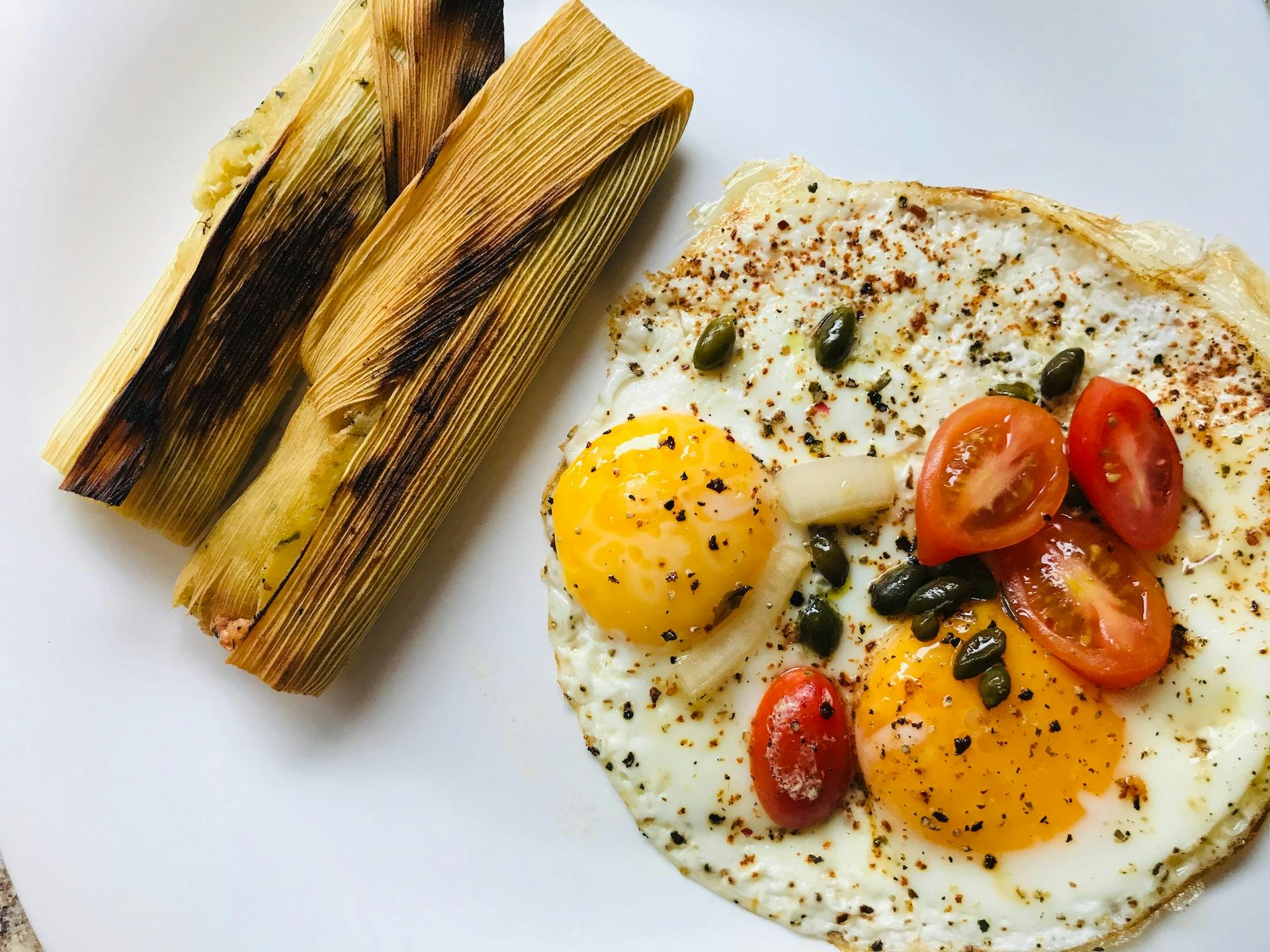 tamales and fried eggs