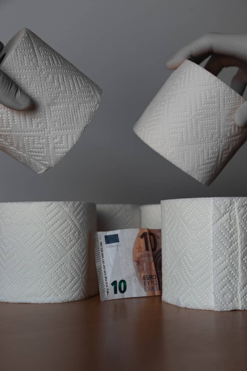 10 euro on white table