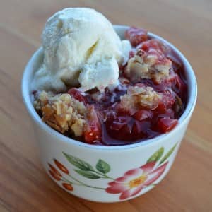 strawberry rhubarb crumble