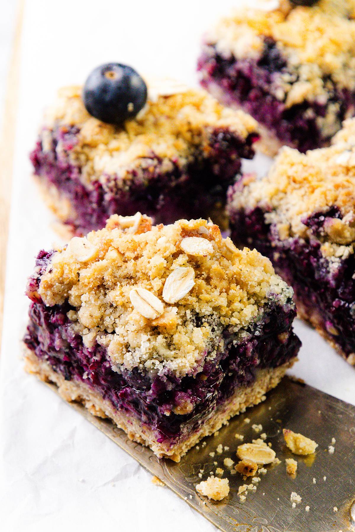 blueberry oat bars