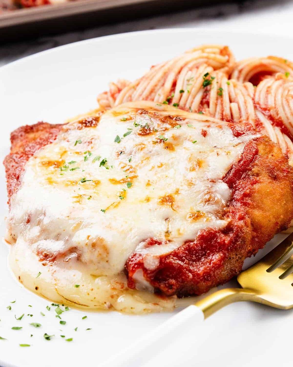 chicken parmesan with spaghetti