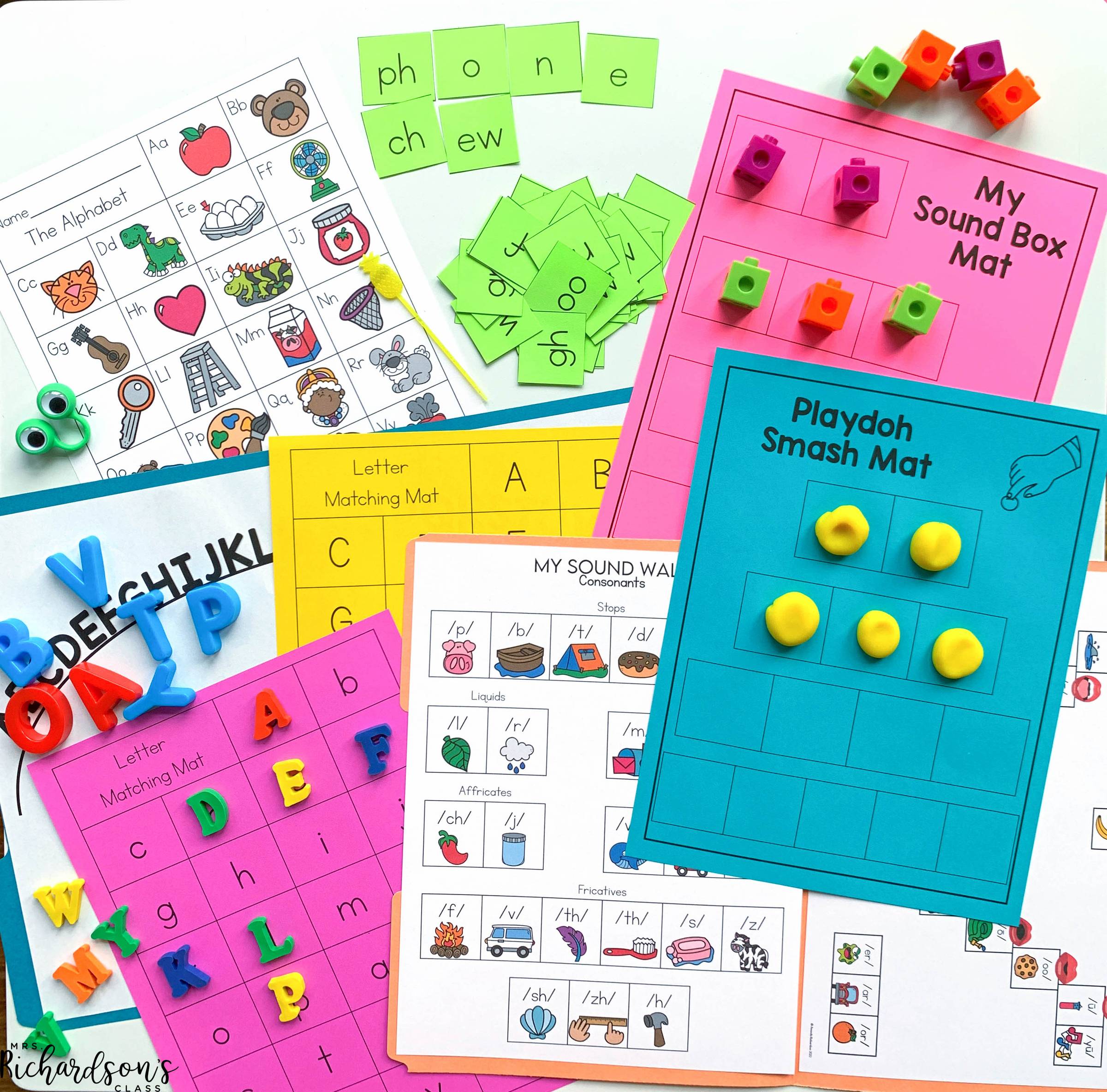 FREE Literacy Manipulatives
