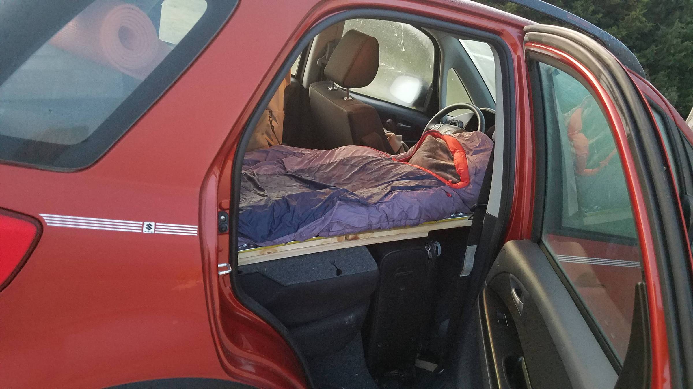 Nicole's 2009 car bed